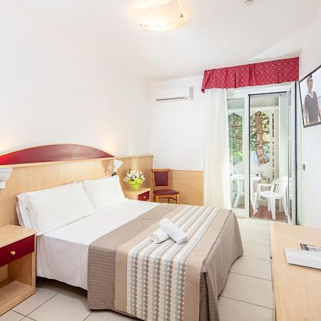 Hotel Regina Lignano Sabbiadoro Extérieur photo