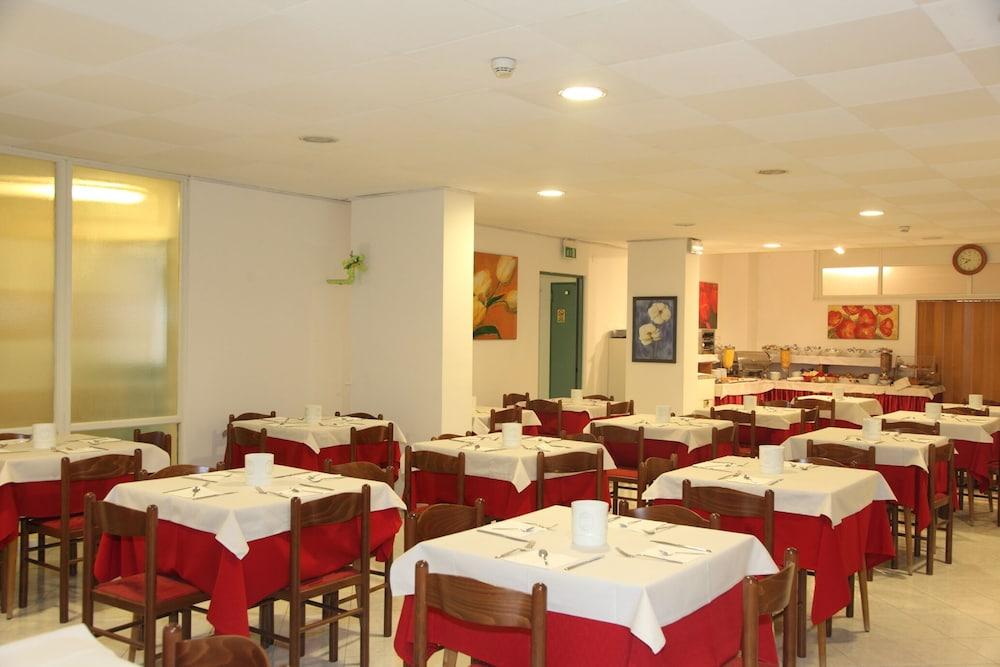 Hotel Regina Lignano Sabbiadoro Extérieur photo