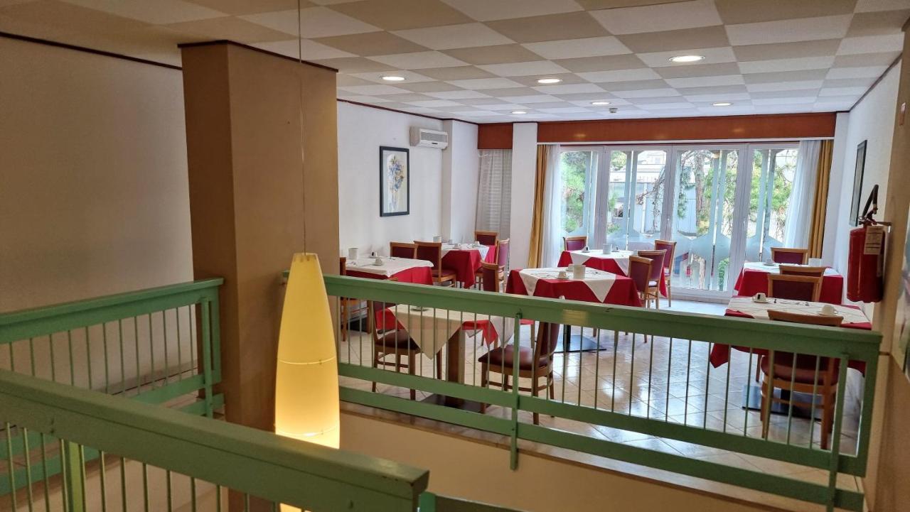 Hotel Regina Lignano Sabbiadoro Extérieur photo