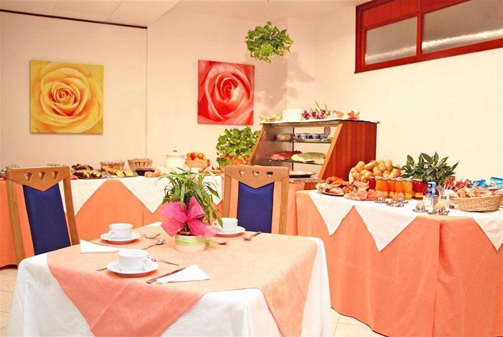 Hotel Regina Lignano Sabbiadoro Extérieur photo