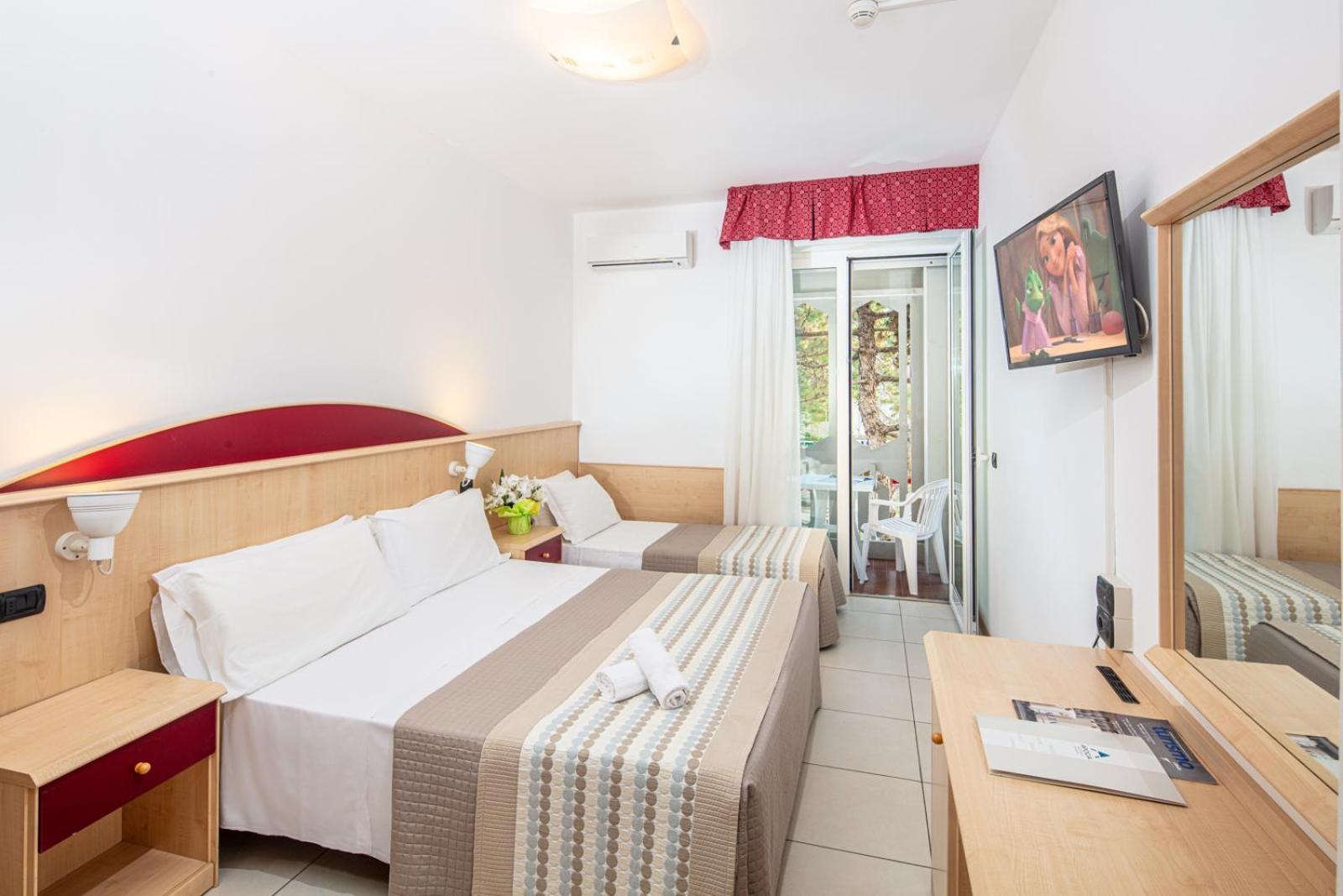 Hotel Regina Lignano Sabbiadoro Extérieur photo
